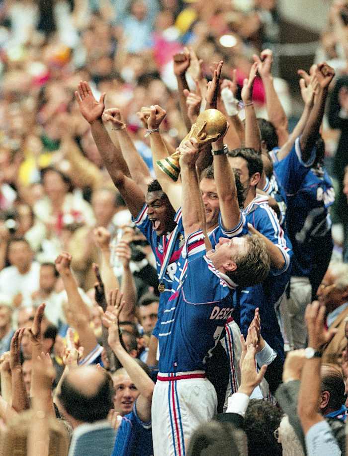 Said Chirac, after France beat Brazil in the 1998 World Cup final: “This tricolor and multi-color team has given a beautiful image of France and its humanity.”